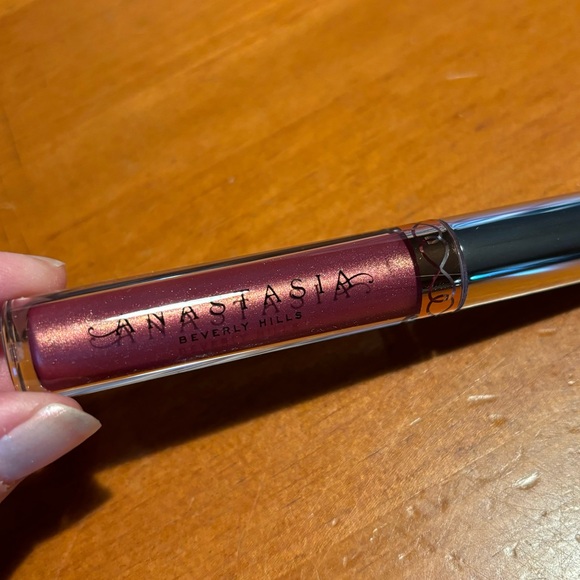 Anastasia Beverly Hills Lip Gloss St. Tropez - Picture 4 of 16